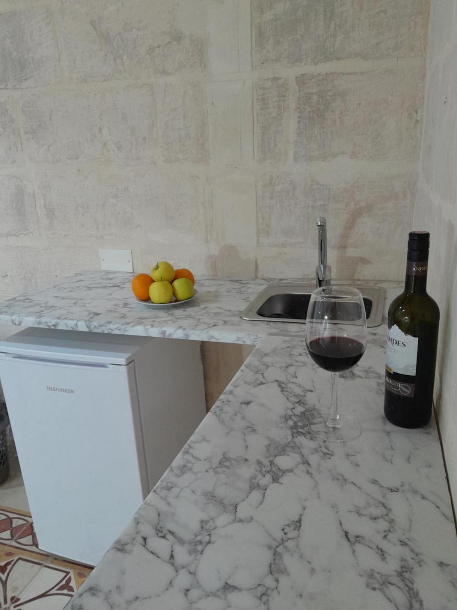 Limestone Suites Sliema Exterior photo